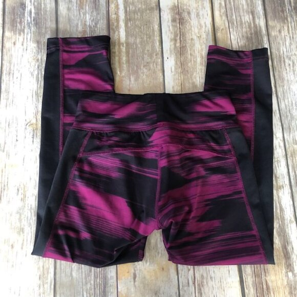 Puma Blur Cropped Black & Fuchsia Legging Medium - Picture 5 of 5